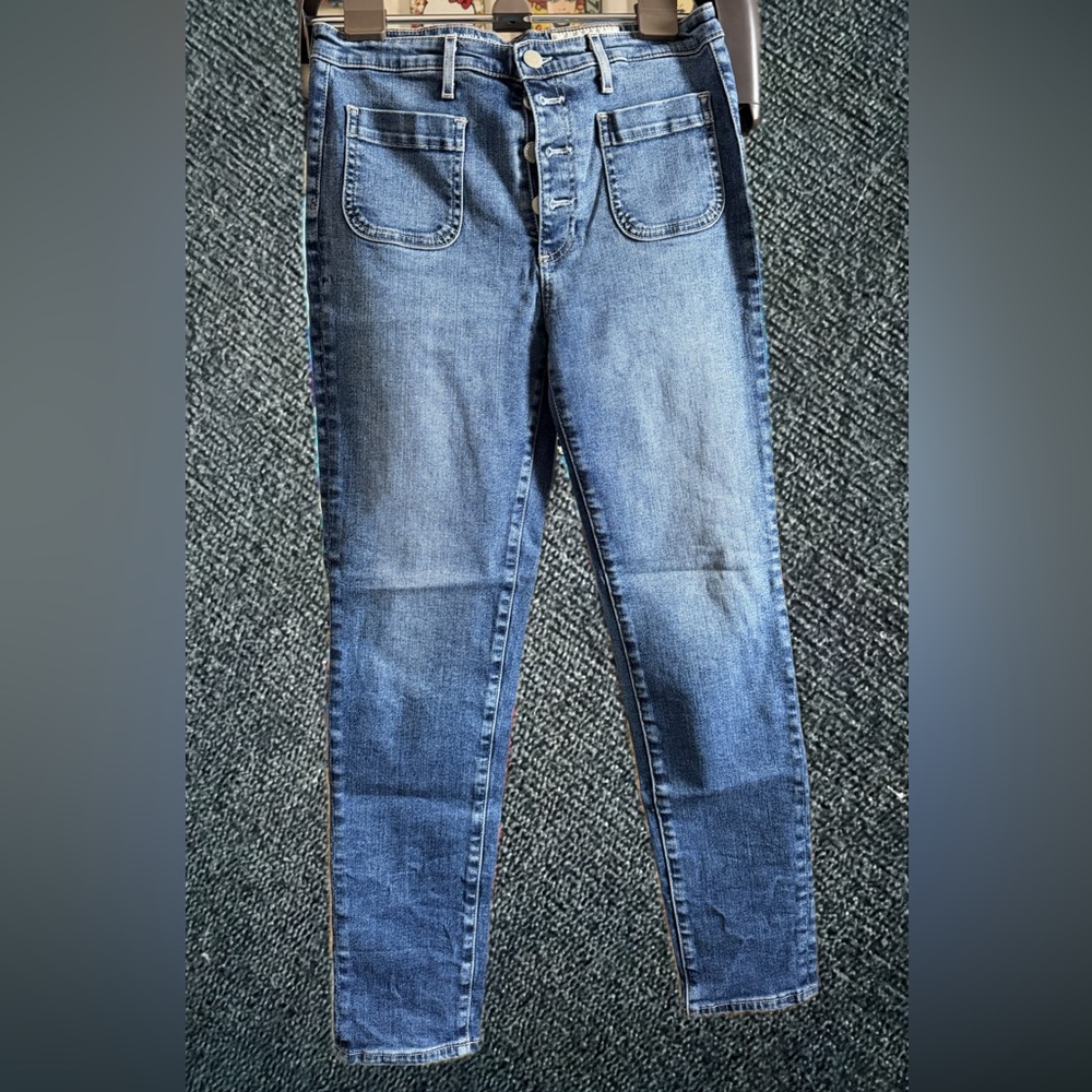 AG Adriano Goldschmied Women's Skinny Jeans w button closure